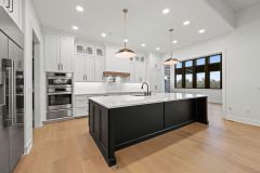 Oversized-Black-Island-with-Black-Sink-3