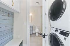Pool Changing Room With Laundry - The Vandoren
