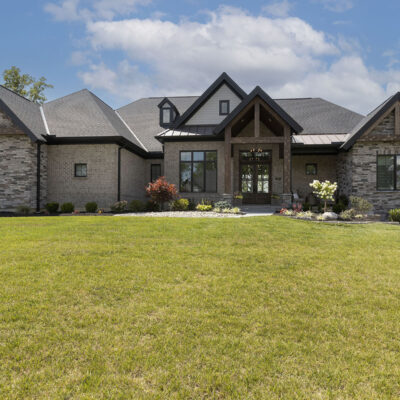 Front View of Stony Oaks Home