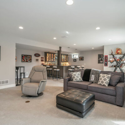 Lower Level Rec Room with entertainment bar