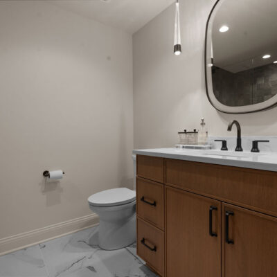 Guest Full Bathroom