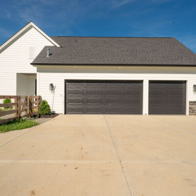 Modern Farmhouse 3 Bay Garage